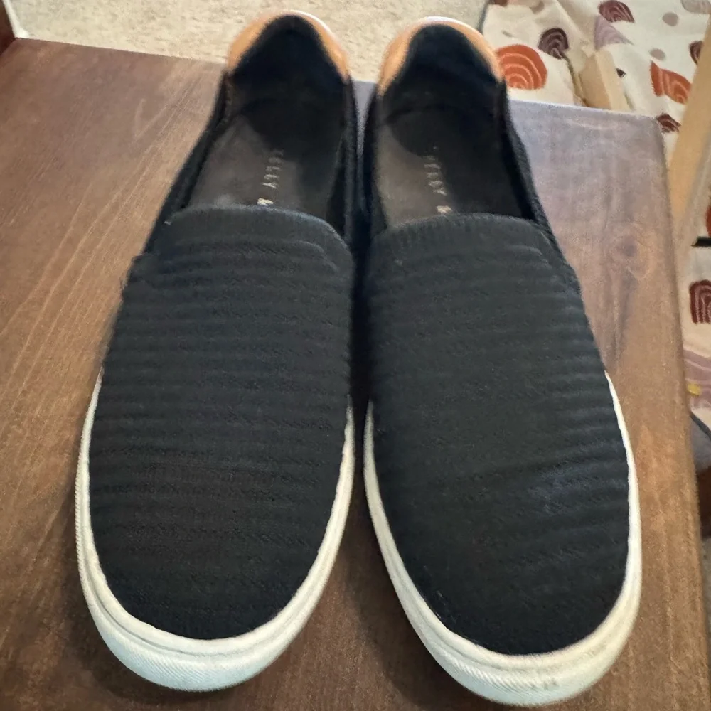 Kelly & Katie Black Sneakers Slip-On Comfort - Picture 2 of 3